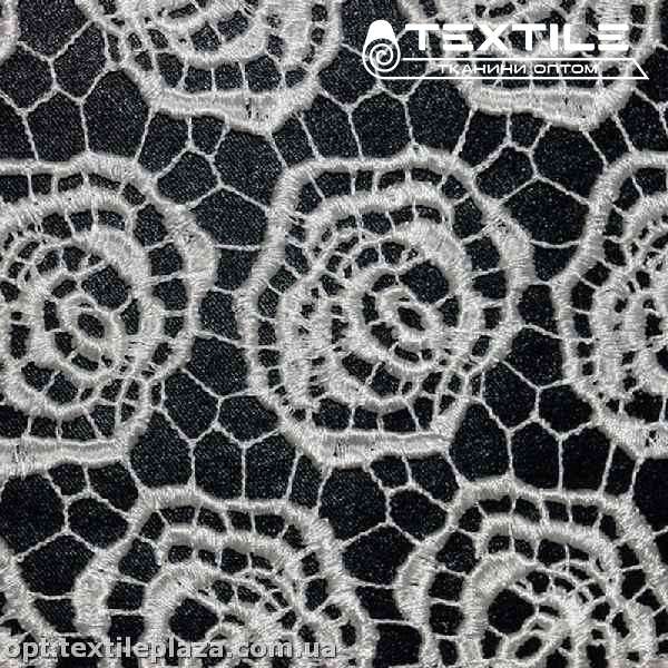 Ажур 5810CHE крупная роза молочный